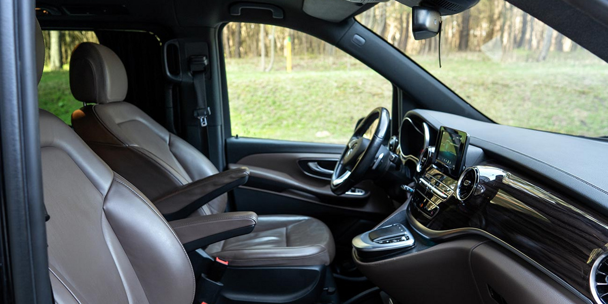 Mersedes V-class 250d Exclusive rental photo 10