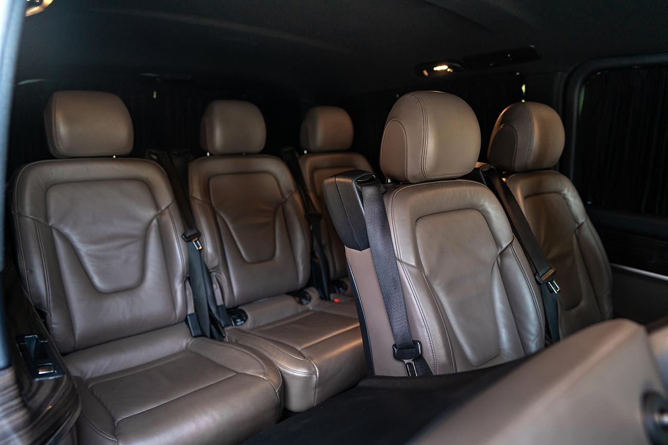 Mersedes V-class 250d Exclusive rental photo 12