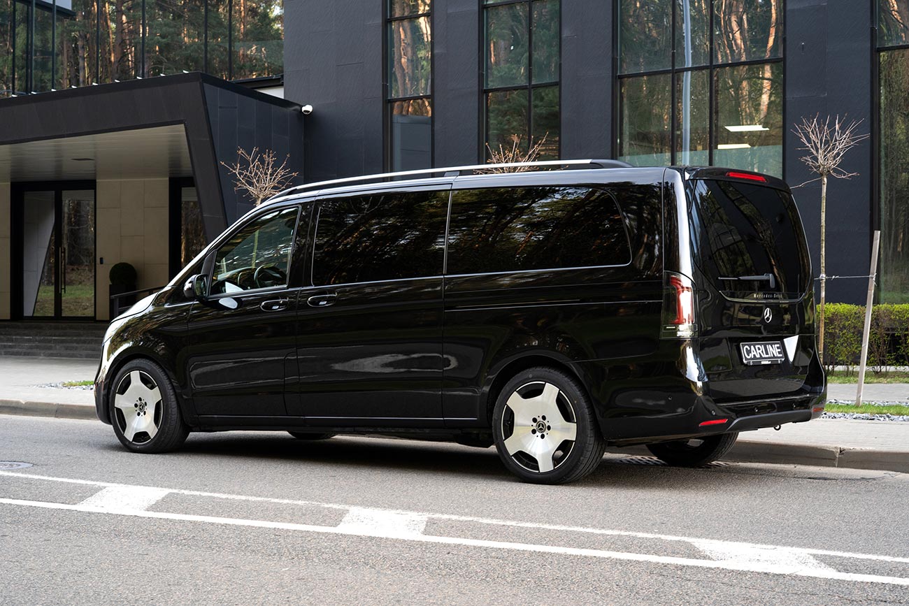 Mersedes V-class 250d Exclusive rental photo 4